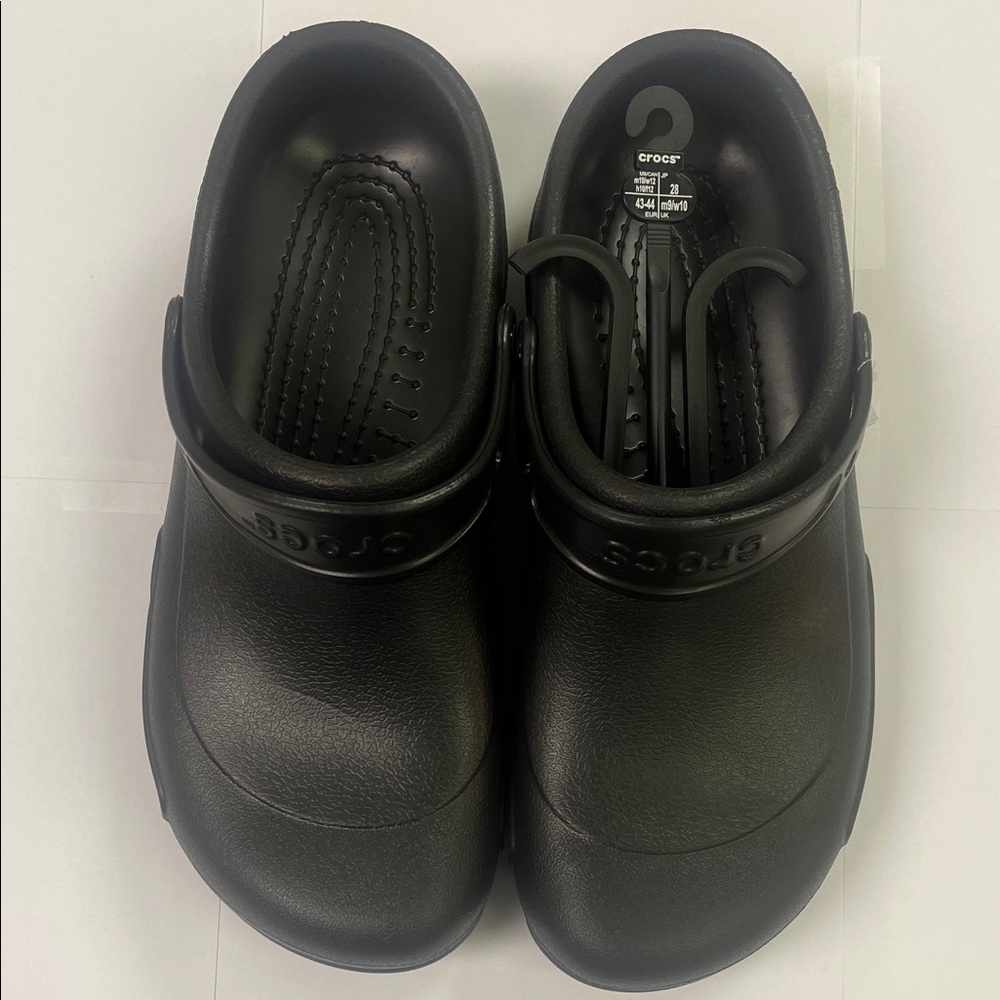 CROCS Bistro Classic Black Clogs
